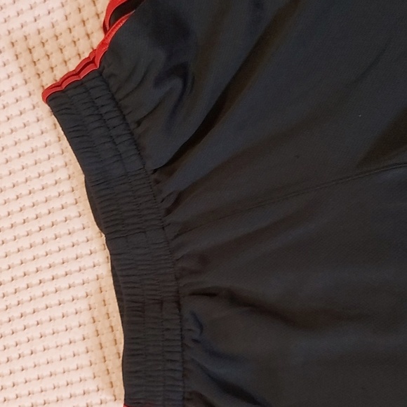 Boy's short - Picture 4 of 9